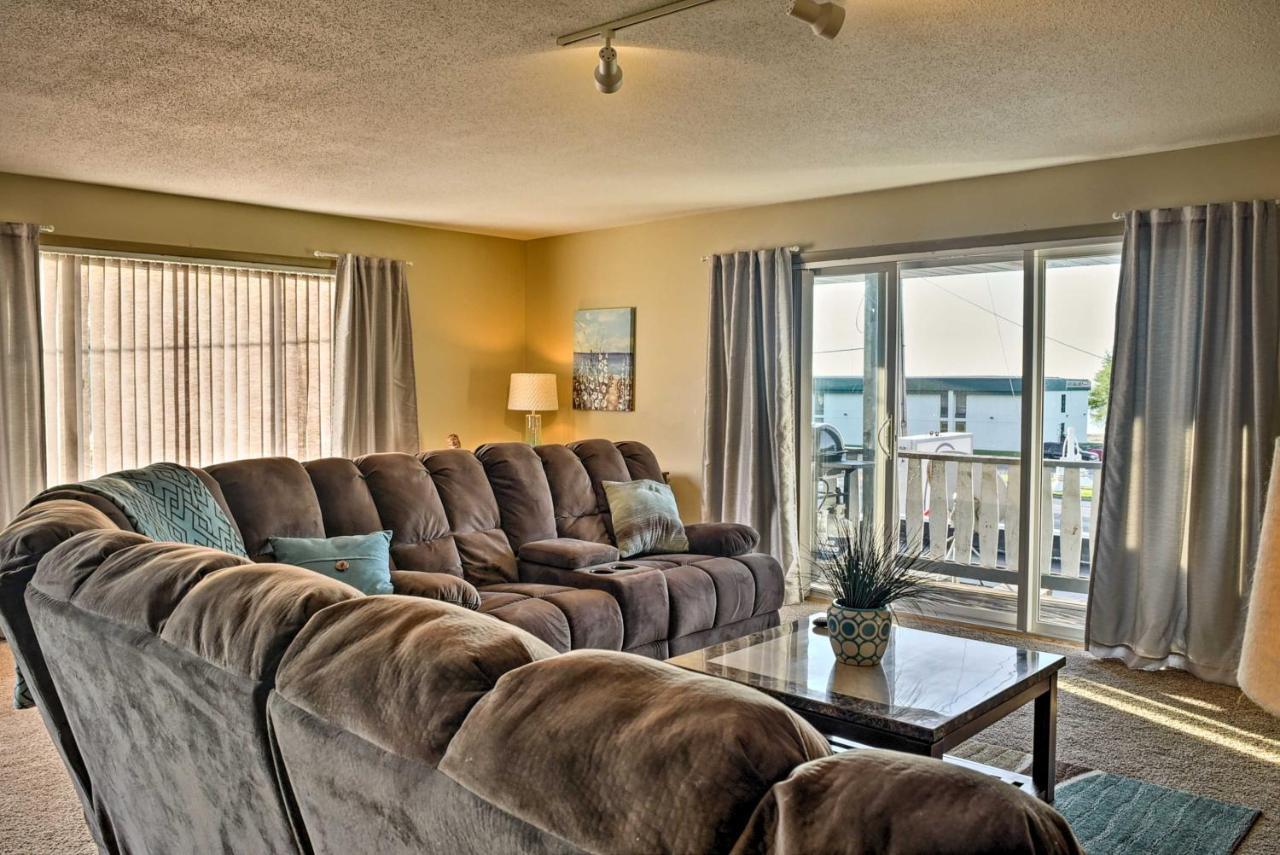 East Tawas Apartment Near Lake Huron And Downtown! Zewnętrze zdjęcie